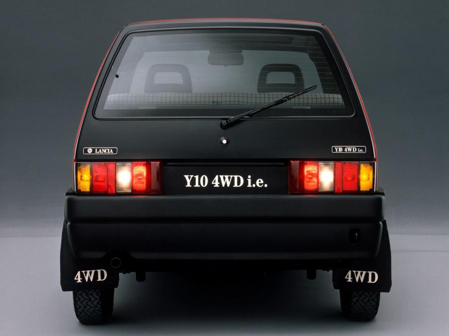  Lancia Y10 4WD i.e 1989 года  (фото 4 из 4)